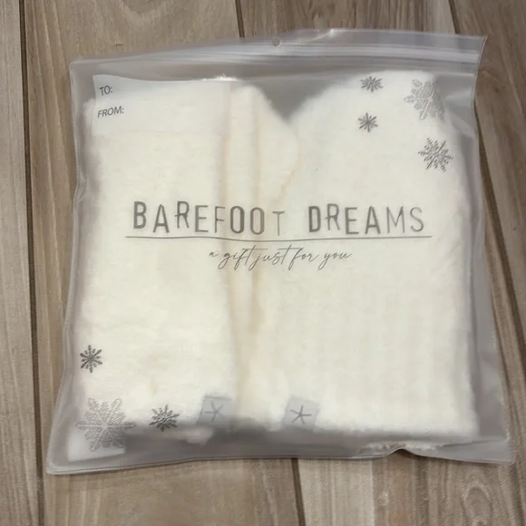 NWT luscious Barefoot Dreams beanie and socks set (two sets of pearl)- Pearl - Picture 3 of 6